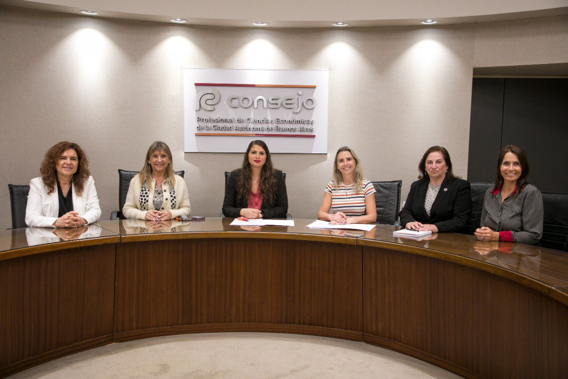 Sellamos un acuerdo de cooperación con la Asociación de Mujeres Jueces